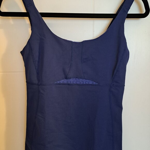 Lululemon tank - Picture 1 of 4